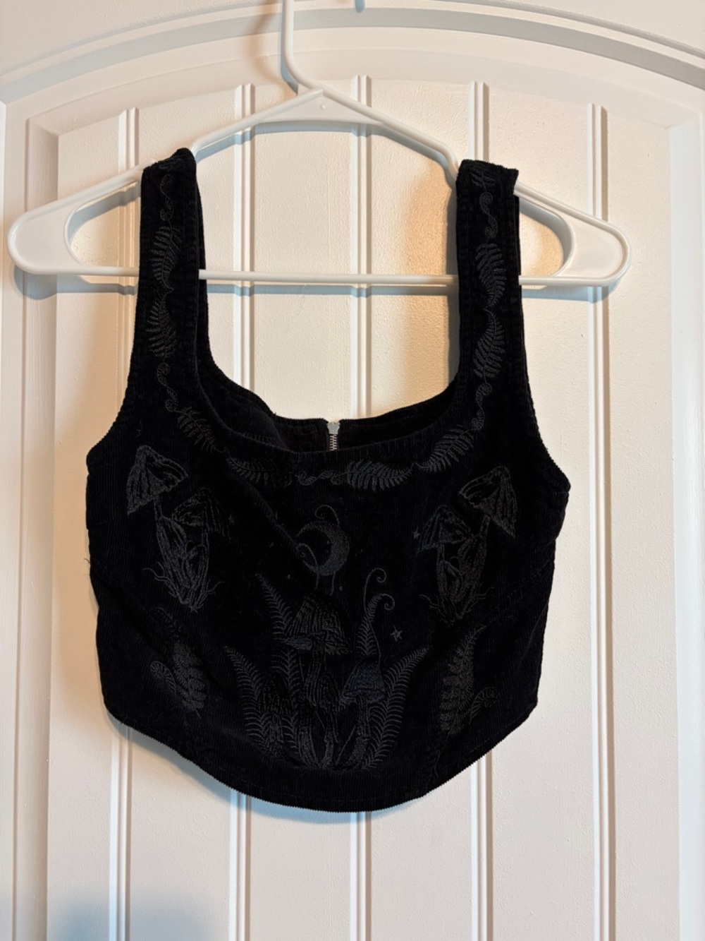 Black Embroidered Crop Tank Top - Women